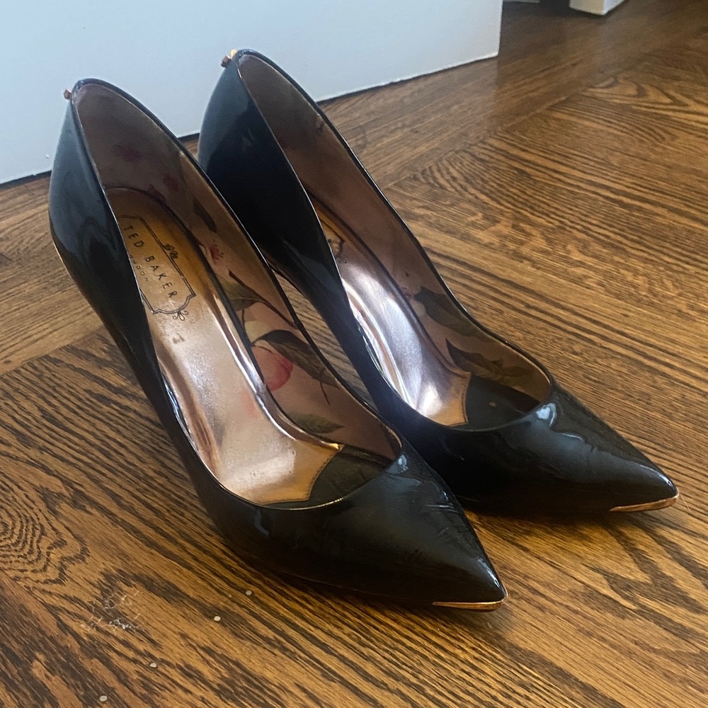 Ted Baker Glossy Black Pointed Heels